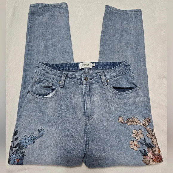 MINKPINK MP|D Wildflower Scando Jeans, Floral Embroidered, Straight Leg, EUC! - Picture 4 of 15